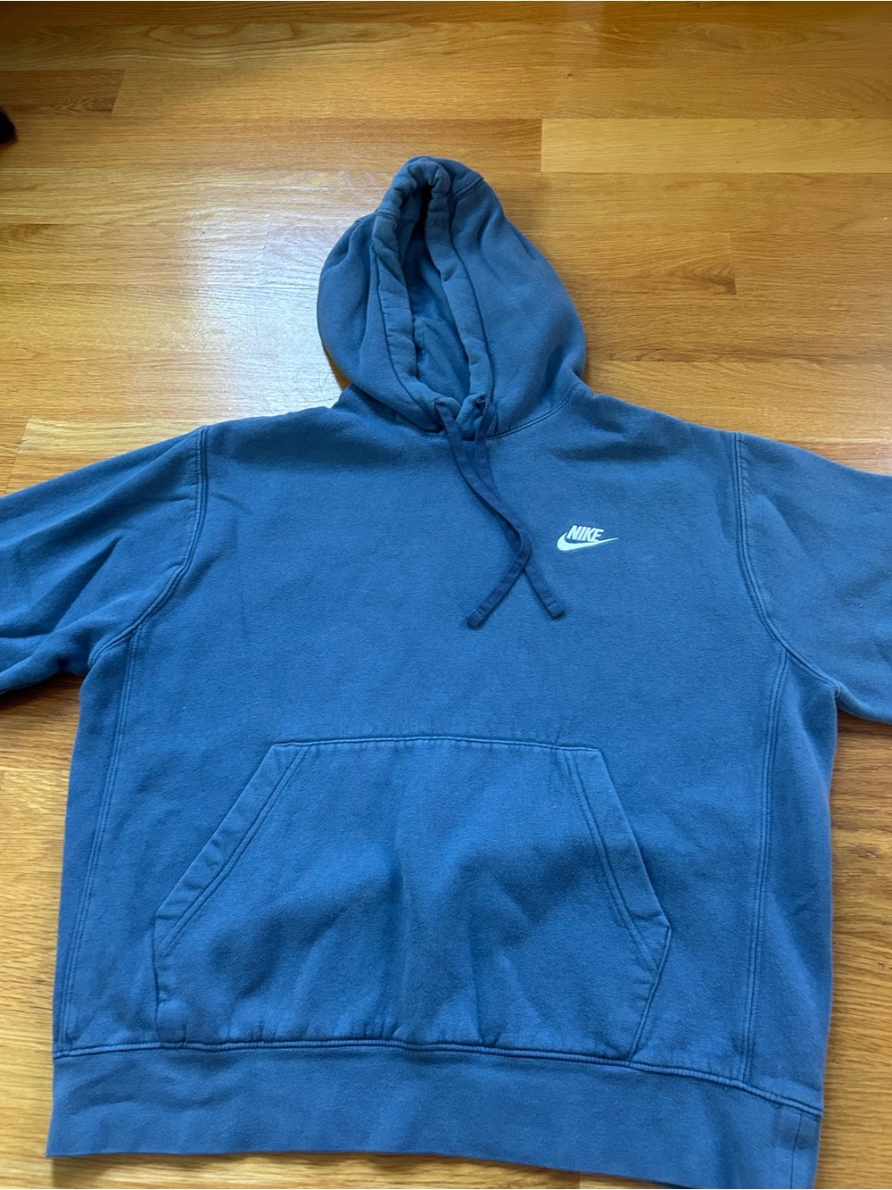 Men’s Nike Club Sweatshirt size M